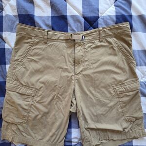 REI Tan Relaxed Cargo Shorts for Men Size 40